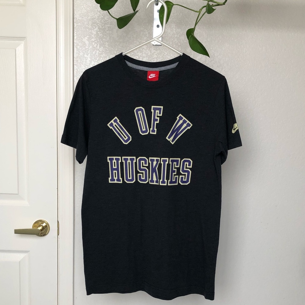 Nike University of Washington Huskies Tee